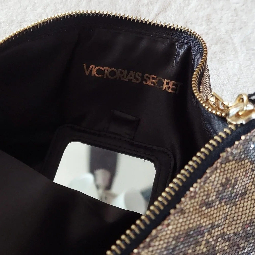 Victoria's Secret Gold Sparkly Fold Over Clutch Accessory Bag - Picture 5 of 8